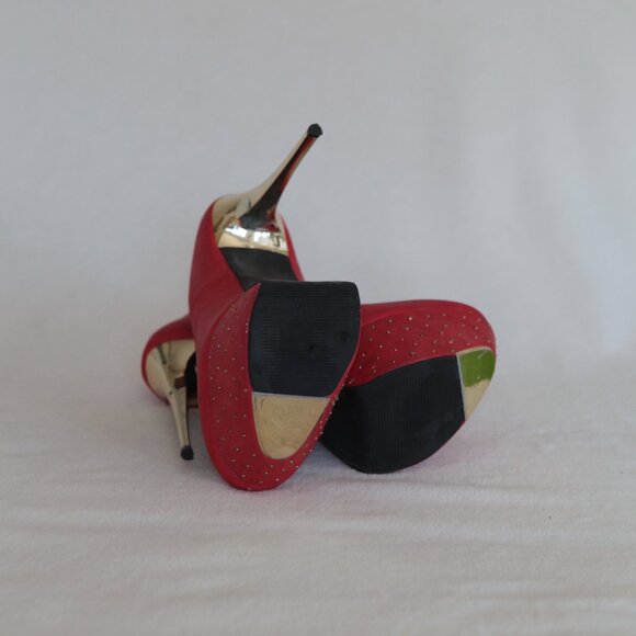 Red Sky high Gold Stiletto Platform heels - Picture 4 of 13